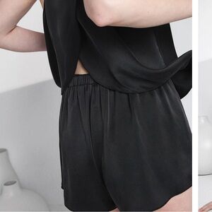 Lunya washable silk sleep set Tulip shorts and top